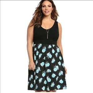 Torrid size 1 blue floral dress black